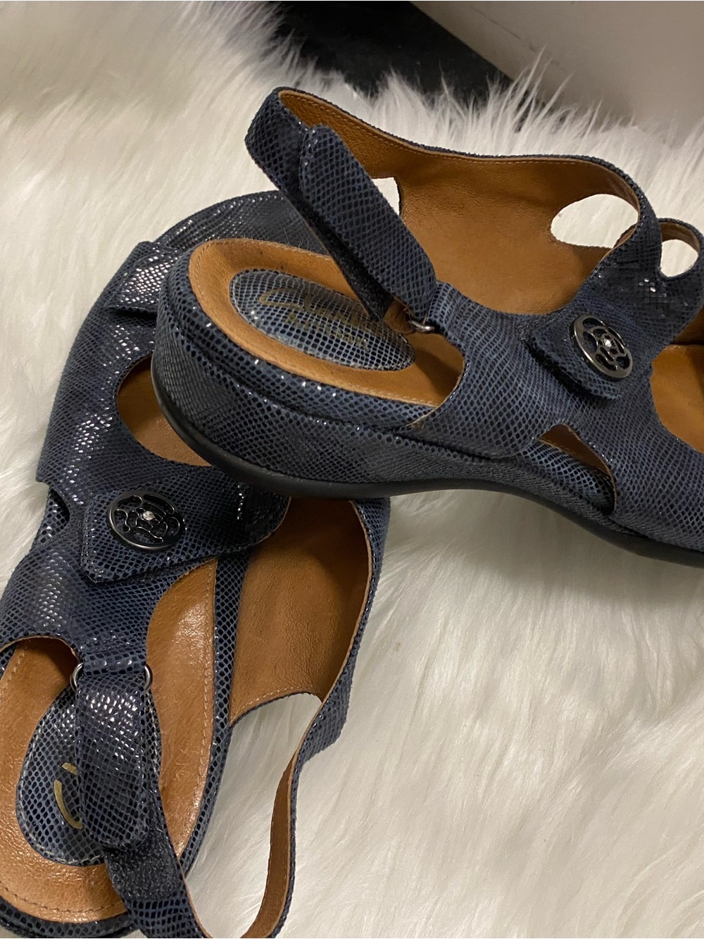 Clarks Navy Leather Textured Slingback Comfort Sandals